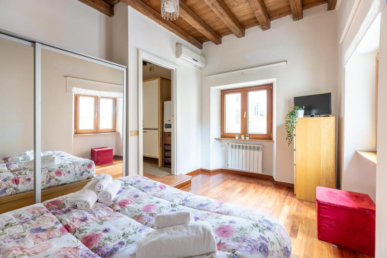רומא Vg Trevi Fountain 5 Stelle Elegant Apartment מראה חיצוני תמונה