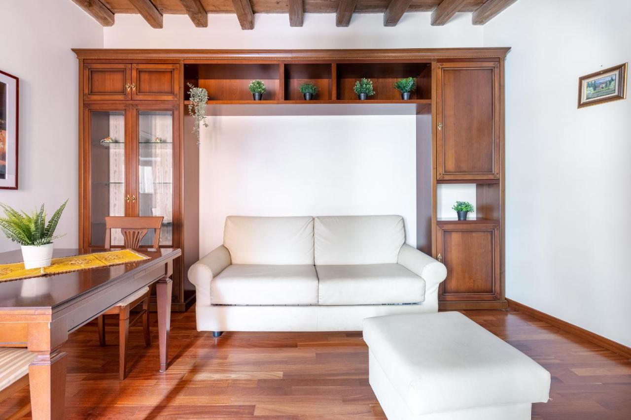 רומא Vg Trevi Fountain 5 Stelle Elegant Apartment מראה חיצוני תמונה